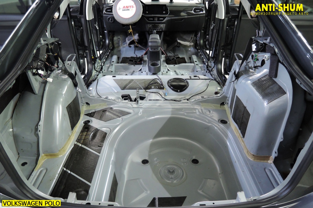 VolkswagenPolo_2.jpg